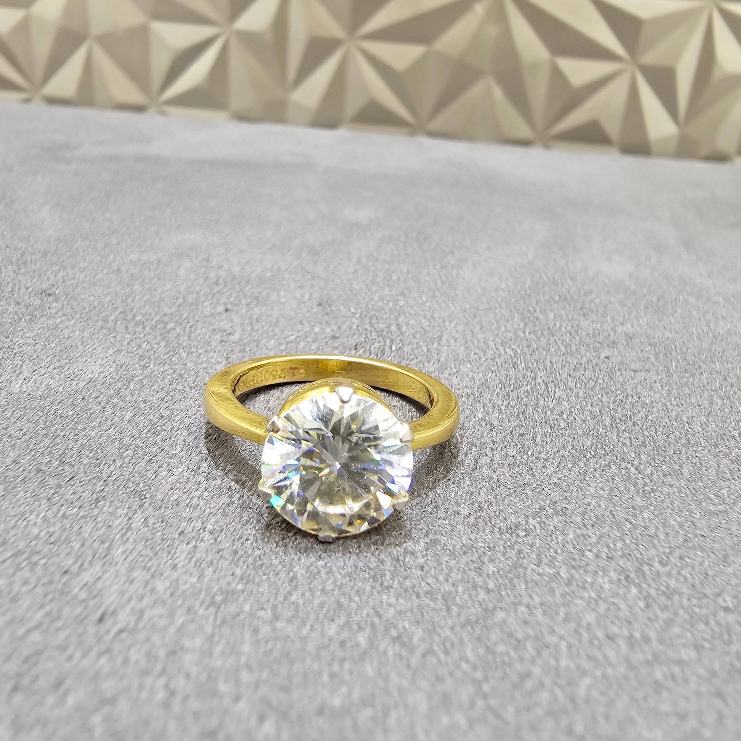 Website Auction - Exclusive Jewelry Deals