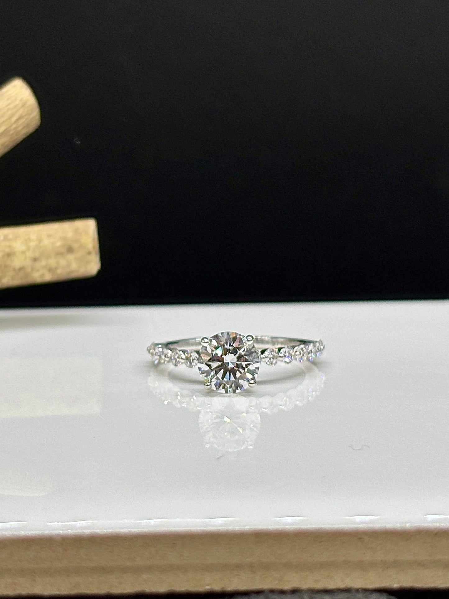 Website Auction - Exclusive Jewelry Deals