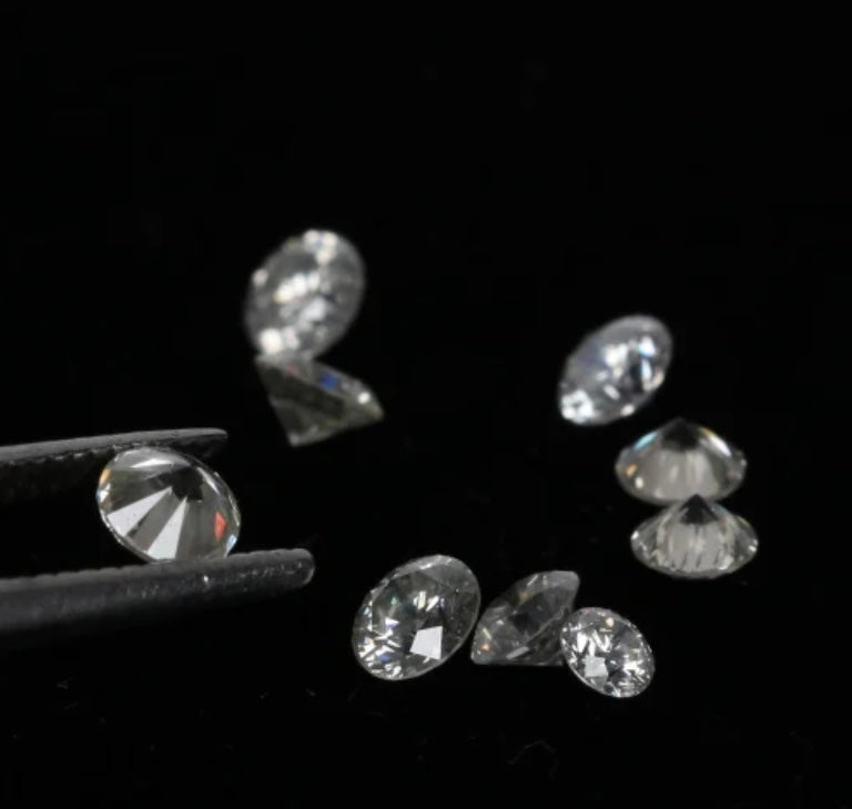 Loose round-cut Diamond