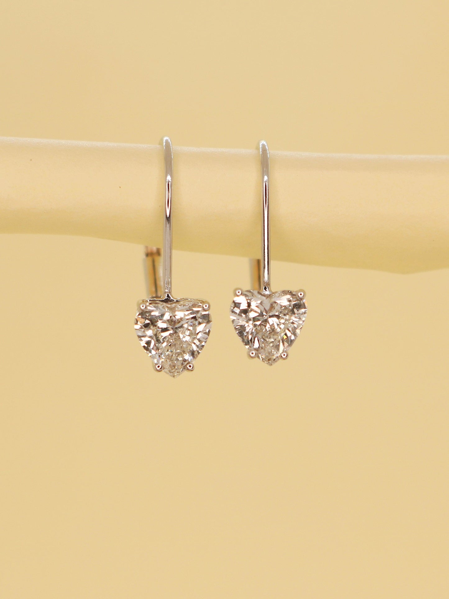 Website Auction - Exclusive Jewelry Deals