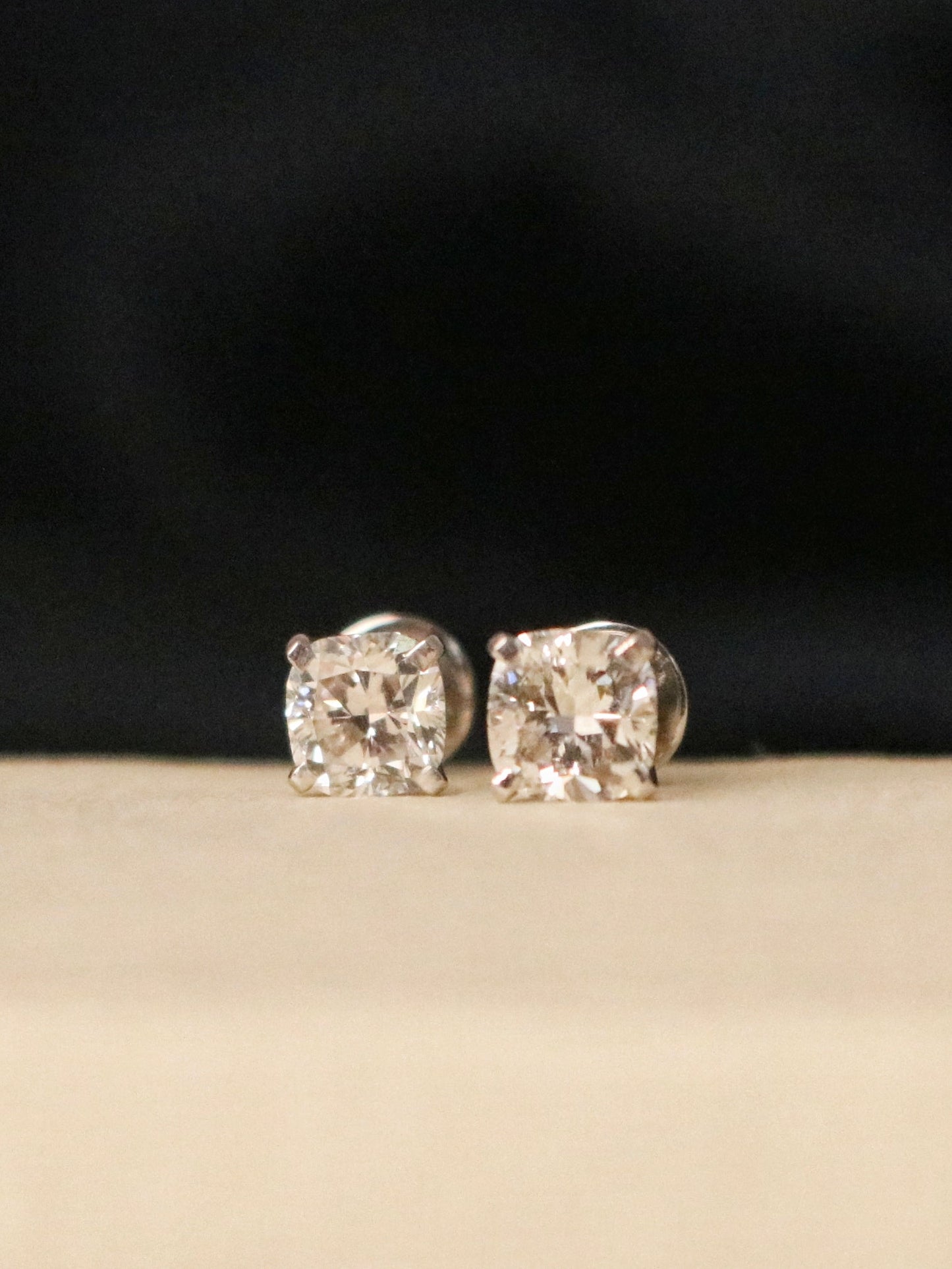 Website Auction - Exclusive Jewelry Deals