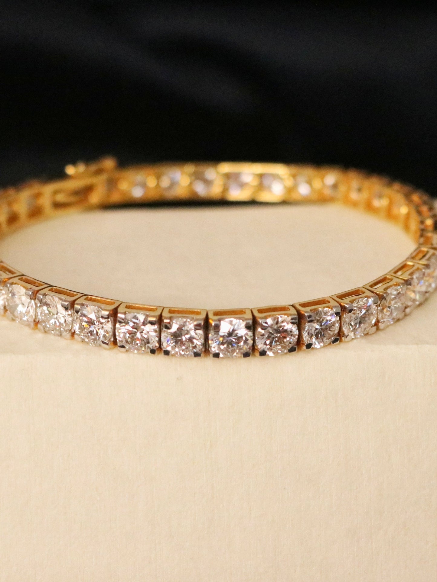 Website Auction - Exclusive Jewelry Deals